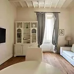 Luxury Close To S. Frediano - Victor * Florencie